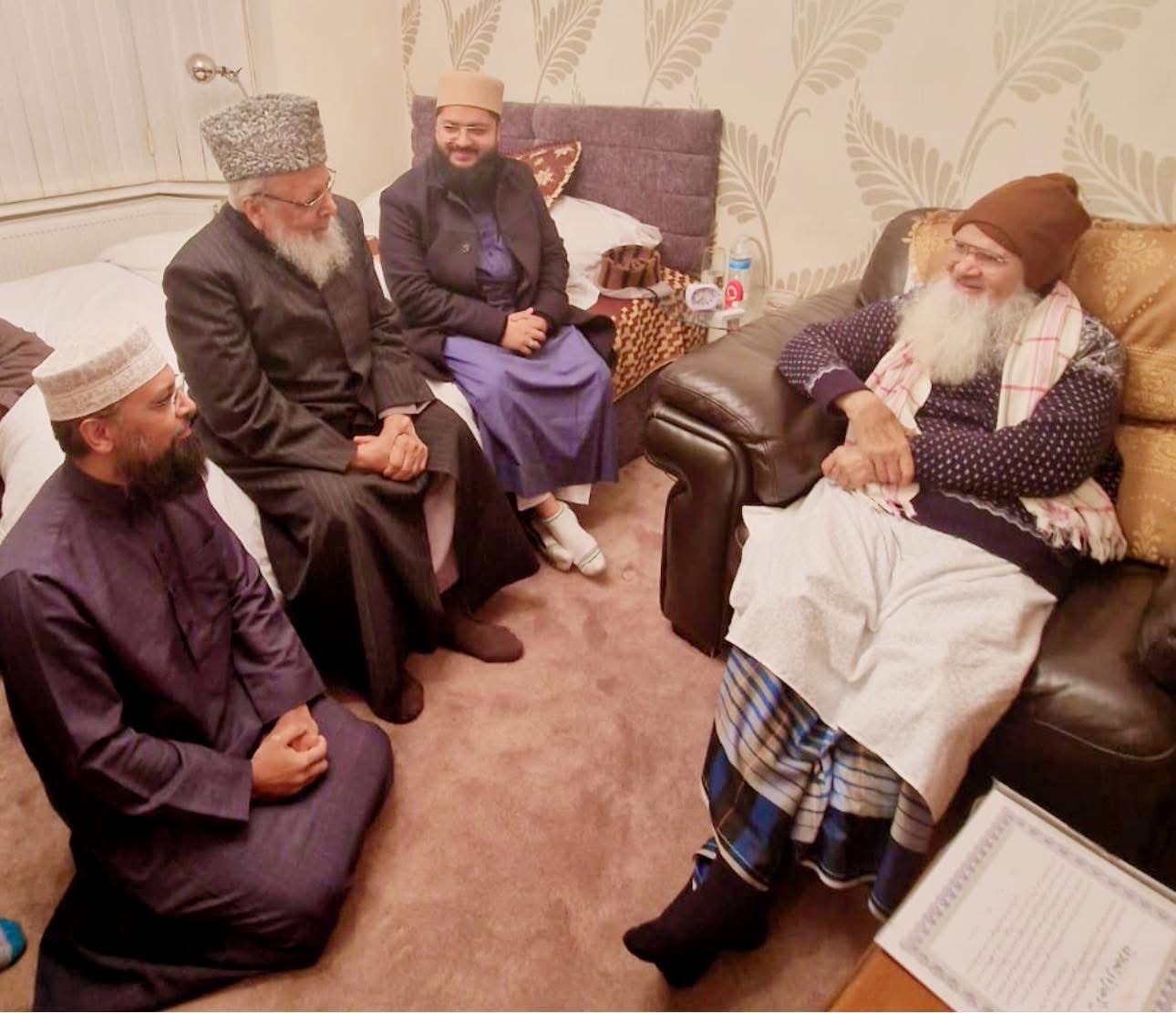 His Eminence Huzoor Mufakkir-e-Islam and His Eminence 
Shaykh al-Isl?m Huzoor Madni Miyan